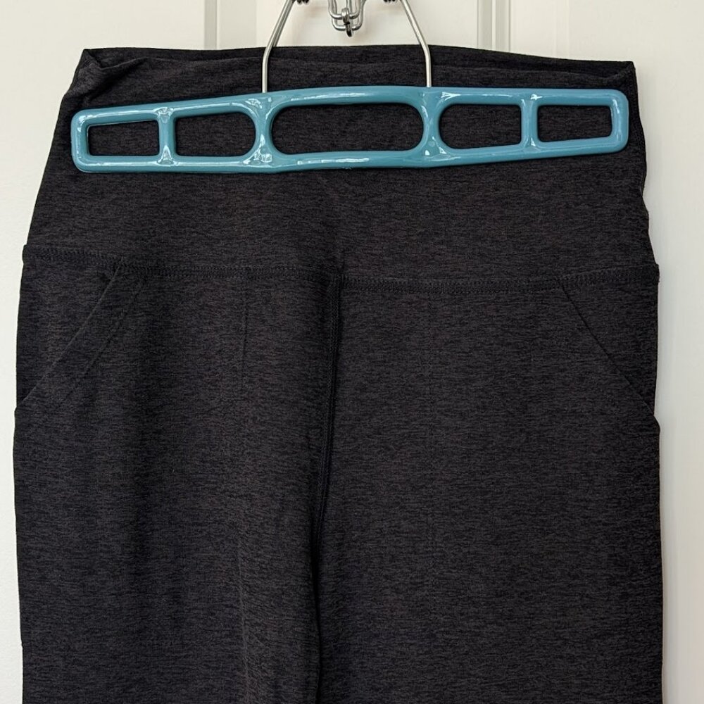 Kirkland Signature Women’s Flare Pants – Charcoal Heather, Size S - Picture 4 of 6